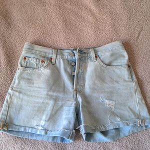 Levi's 501 shorts size 27